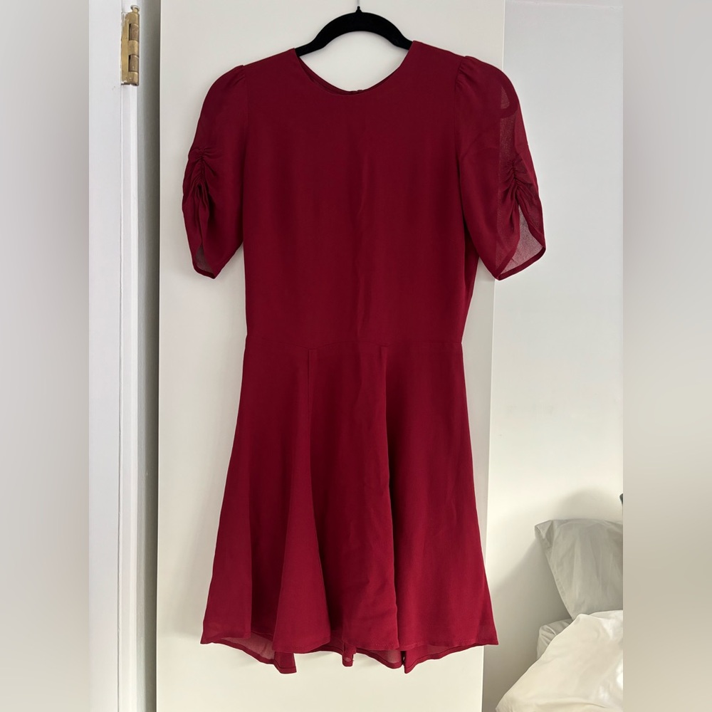 Reformation Mini Burgundy - size 4